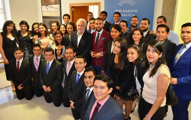 Políticos mexicanos coñecen o Parlamento de Galicia